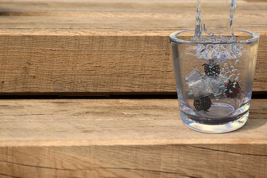 Glass, Water, Pouring, Ice, Berries, Cold, Refreshing, Beverage, wood, drink, freshness