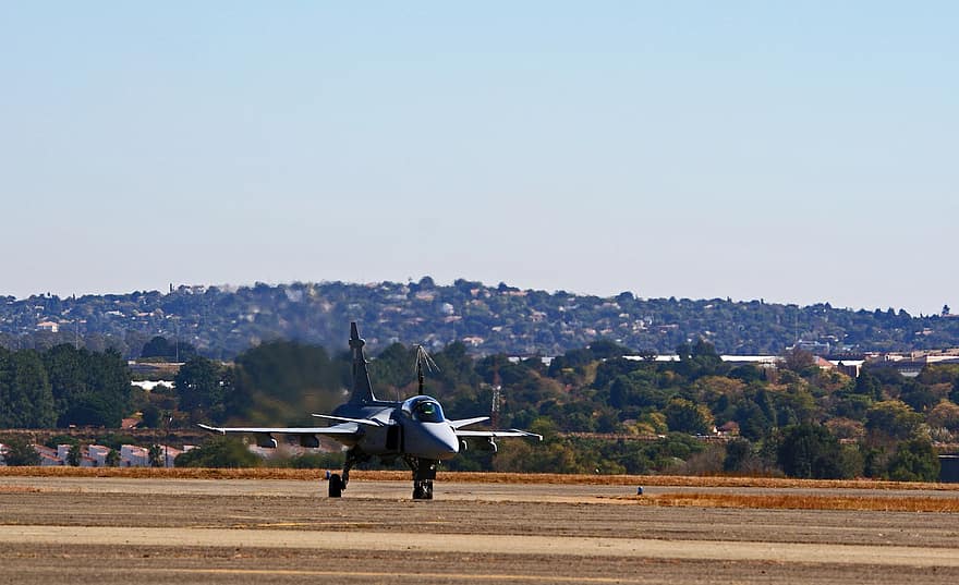 Saab Jas 39 Gripen, stíhací letoun, přistávací dráha, Víceúčelový stíhací letoun, proud, letadlo, vzlétání