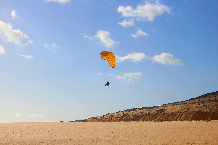 Paragliding, Flying, Sand, Parachute, Coast, Beach, Sport, Recreational Activity, Paraglider, Flight
