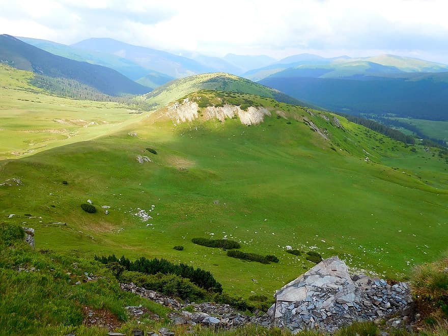 montañas, camper, cielo, nubes, hierba, panorama, escénico, viaje, caminata de montaña, ver, Rumania
