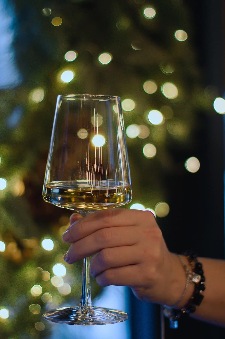 ano Novo, torrada, vinho, copo de vinho, vinho branco, festa, celebração, álcool, bebida, mão humana, copo de bebida