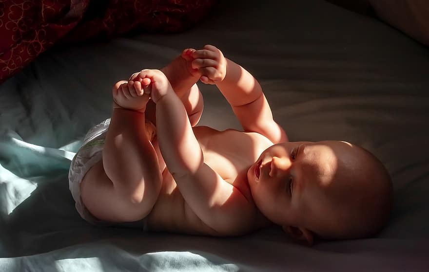 бебе, дете, възроден, нежно докосване, бебешка фотография, хлапе, легло, спалня, сладък, малък, детство