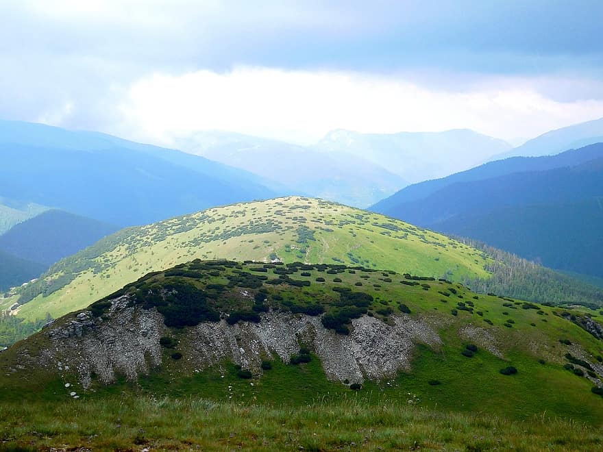 montañas, camper, cielo, nubes, panorama, hierba, escénico, viaje, caminata de montaña, ver, Rumania