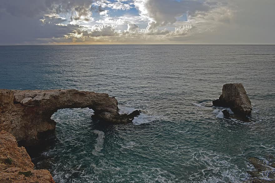 ساحل صخري ، صخرة ، قوس طبيعي ، البحر ، تشكيل - تكوين ، الأفق ، منظر طبيعى ، أيا نابا ، قبرص ، ماء ، الخط الساحلي