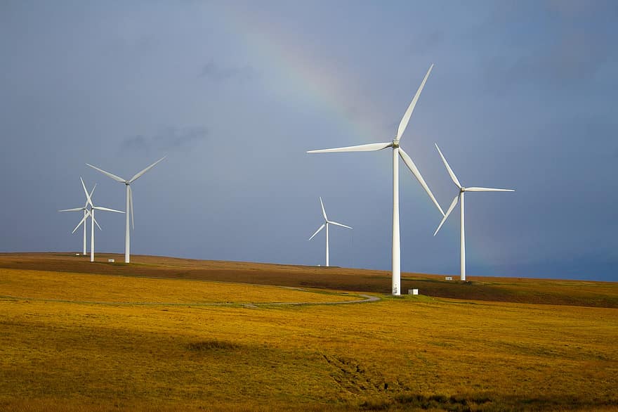 tuulimyllyt, tuulimyllytila, maisema, tuuliturbiinit, turbiinit, tuulivoima, kestävä, sähkö, uusiutuva, generaattori, sateenkaari
