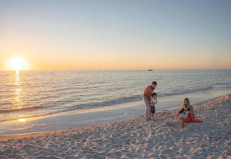 Sunset, Family, Portrait, Beach, Children, Vacation, Relaxation, Summer, Leisure, vacations, child