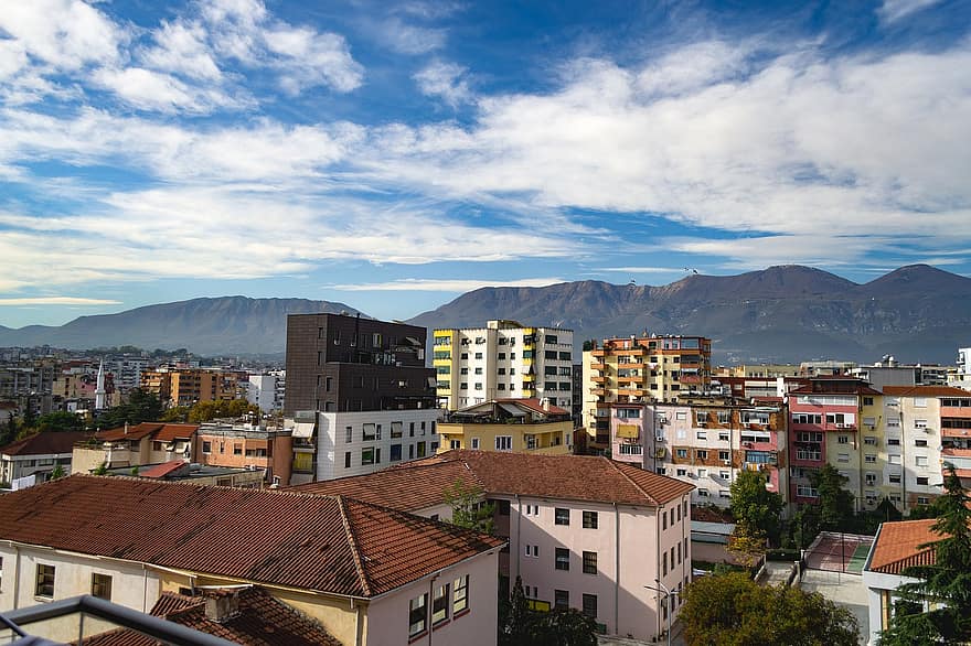 Τιράνα, Αλβανία, πόλη, κτίρια, αστικός, βουνά