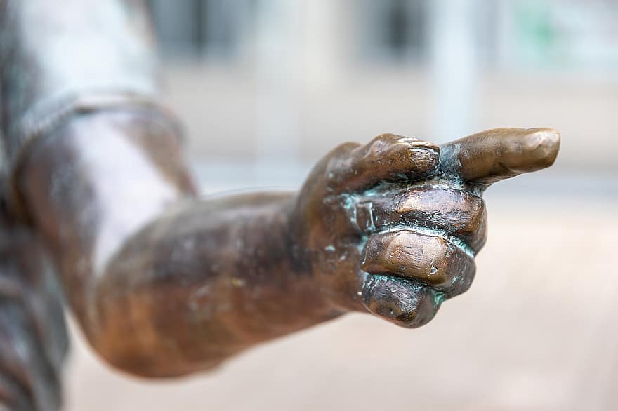 Hand, Skulptur, Statue, Kaiserslautern, menschliche Hand, Nahansicht, Männer, eine Person, menschlicher Finger, Erwachsene, Finger