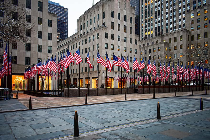 Centro Rockefeller, vacío, banderas americanas, banderas, edificios, arquitectura, ciudad, urbano, Nueva York, nueva York, manhattan
