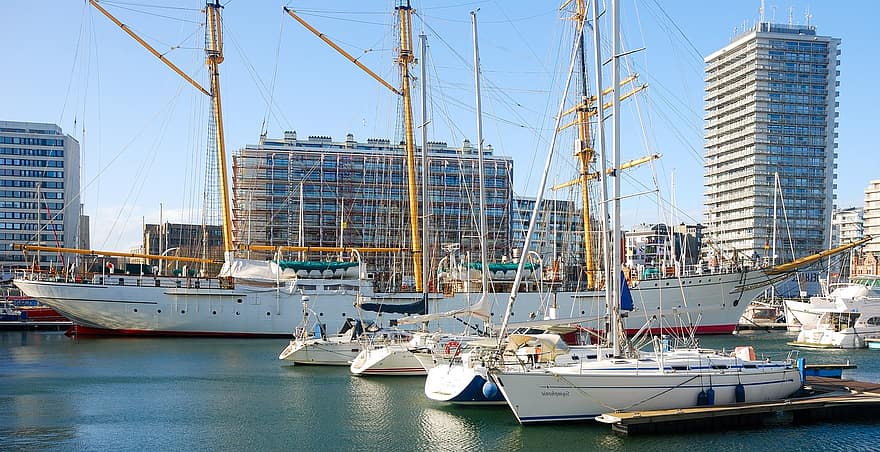 船、ヨット、容器、桟橋、マリーナ、オステンドの港湾都市、ベルギーの、帆船メルカトル、博物館船、実習船、プレジャーボート