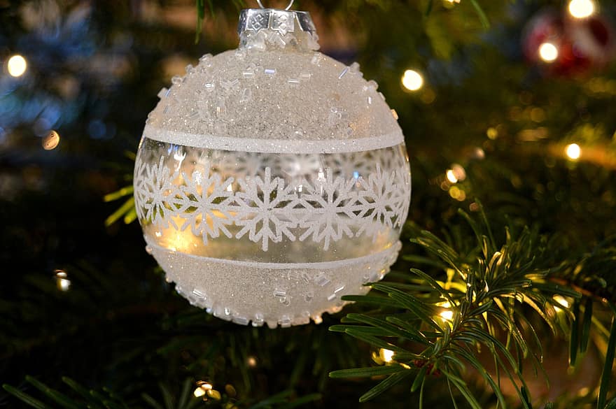 motif natal, pohon Natal, perhiasan putih, cabang cemara, hari Natal, suasana Natal, dekorasi pohon natal, dekorasi Natal, waktu Natal, musim festivalku