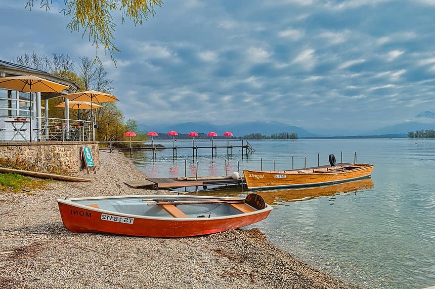 lago, chiemsee, Riva del fiume, spiaggia, barche a remi, barca a remi, barca, web, gli ombrelli, paesaggio, nave nautica