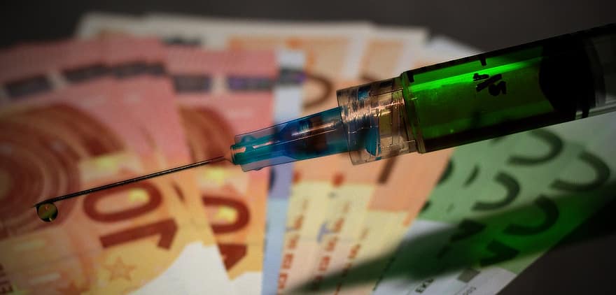 seringa, vacina, custo, corona, coronavírus, vírus, covid-19, euro, dinheiro, moeda, despesas