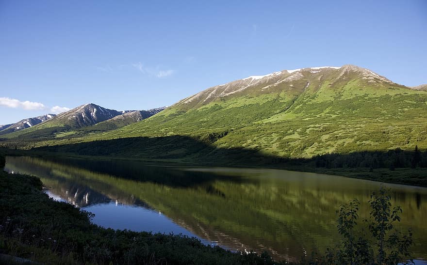 valtatie, niitty, järvi, jäätiköt, Alaska, Alaska Route 1, Alaska Route 9, Chugachin metsä, Chugachin vuoret, Chugachin kansallinen metsä, Kuparijoki
