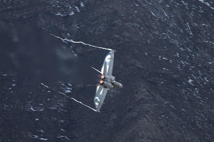 Boeing F A-18 Hornet, винищувач, політ, військова авіація, Реактивне навчання, літака, Авіація, море, Fliegerschiessen Axalp, аксілп, сніг