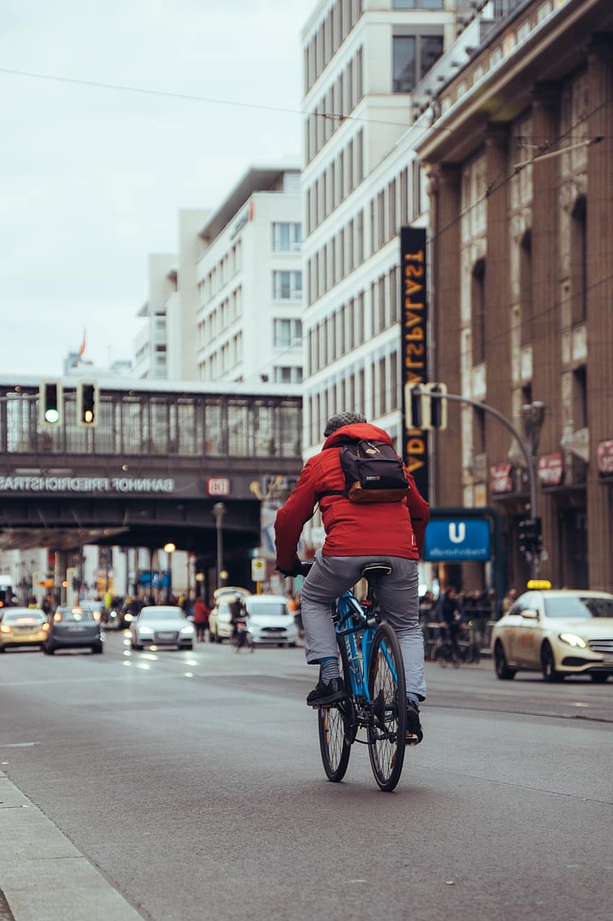 місто, Берлін, Німеччина, метро, їзда на велосипеді, велосипед, дорога, автомобілів, дорожнього руху, будівлі, архітектура