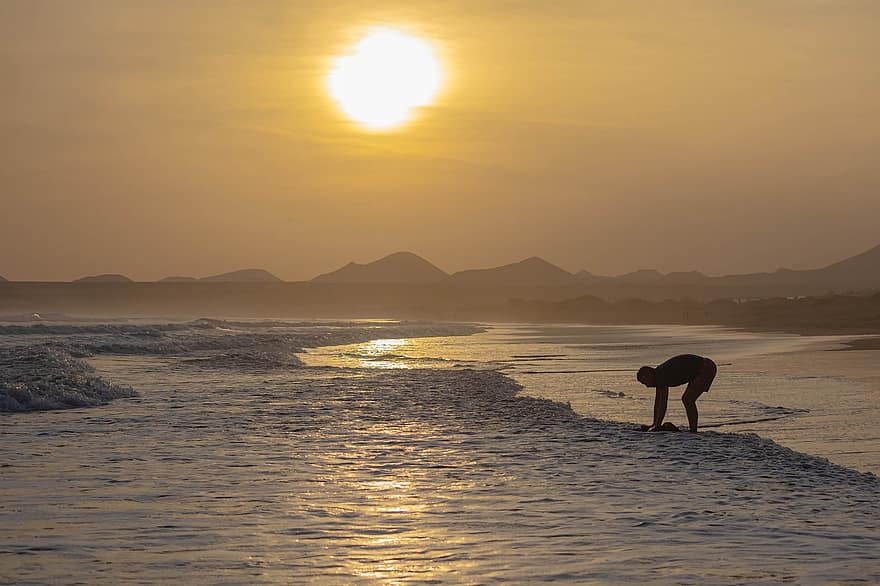 прибой, серфинг, море, волны, песок, пляж, заход солнца, Lanzarote, Калета де Фамара