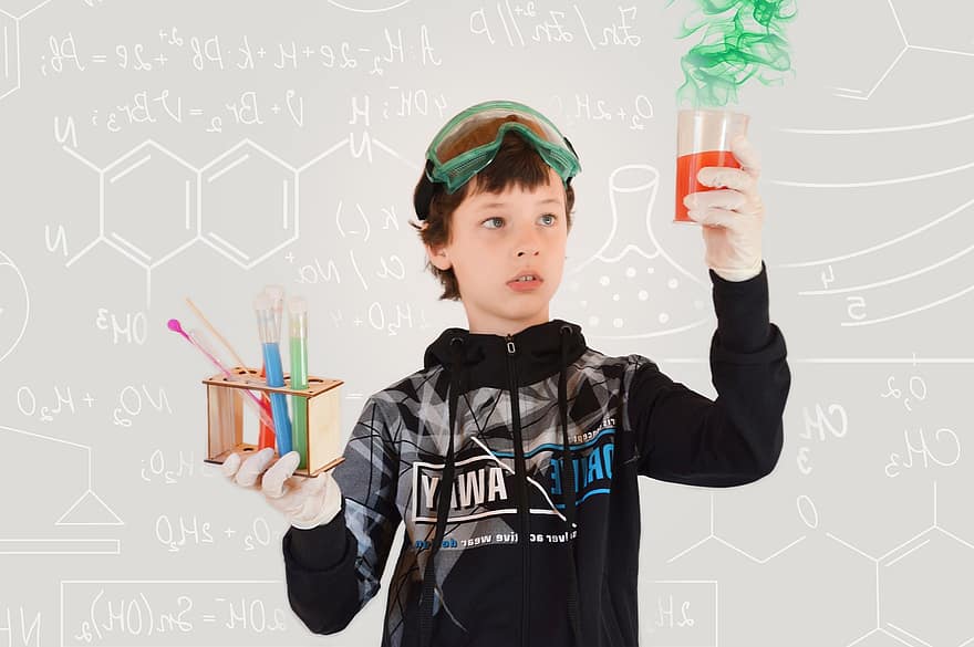 kemi, unge, experimentera, vetenskap, inlärning, kemikalier, liten pojke, provrör, studerande, formler, skola