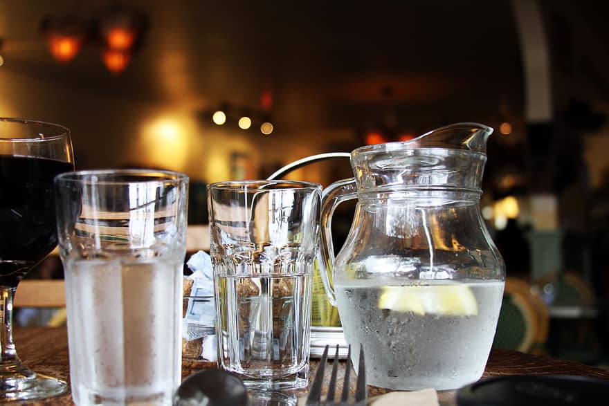 water, glasses, table, restaurant, wine, beverages, fresh, drink, refreshment, clear, cafe