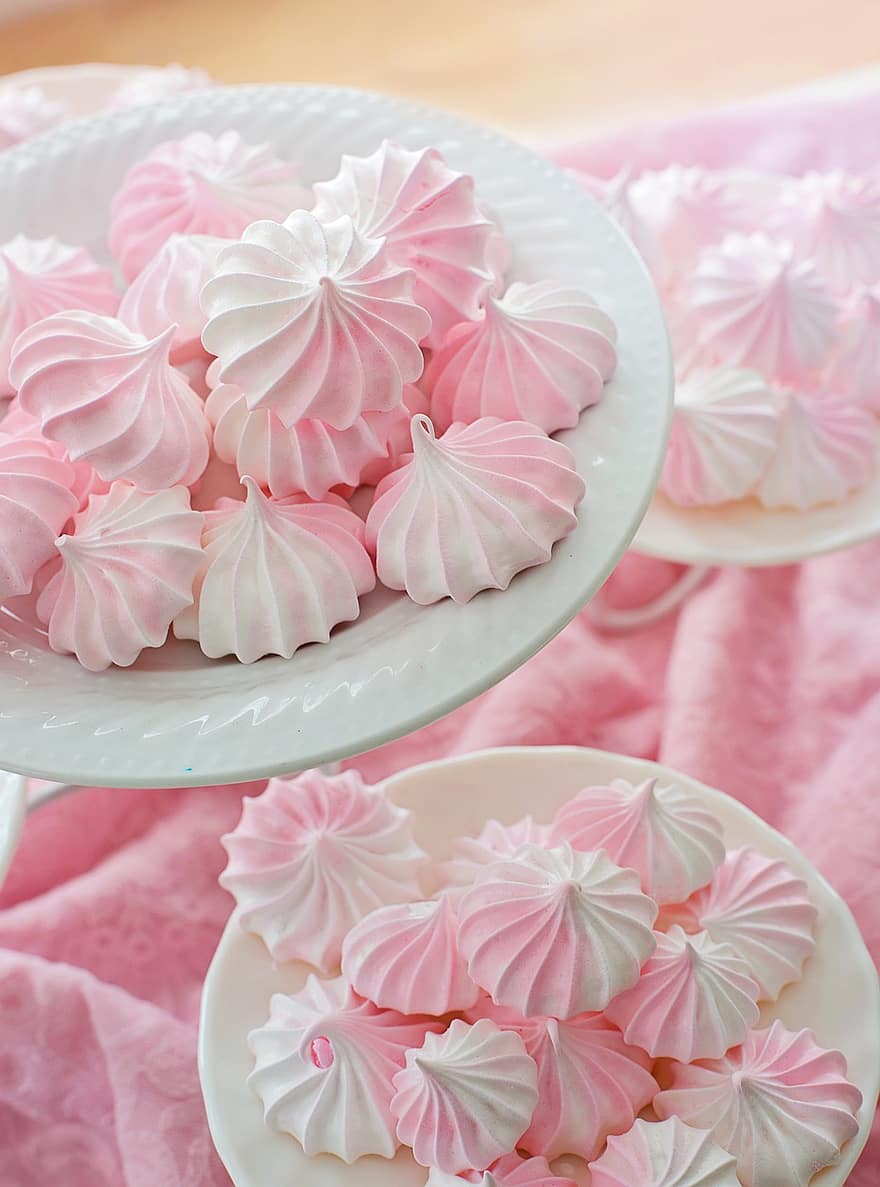 целувка, бисквитки от целувка, захарни изделия, десертна маса, розов цвят, десерт, храна, бяла ружа, гастроном, украса, бонбони