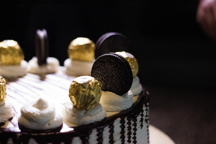 torta, pékség, csokoládé, Oreo, Ferrero, édes, desszert, ünneplés, finom, születésnap, születésnapi torta