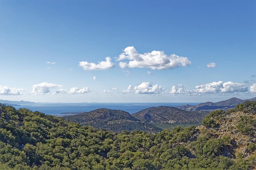Grecia, Creta, Thilakas, Región de Agios Nikolaos, paisaje, Mediterráneo, mar, agua, colina, bosque, arboles