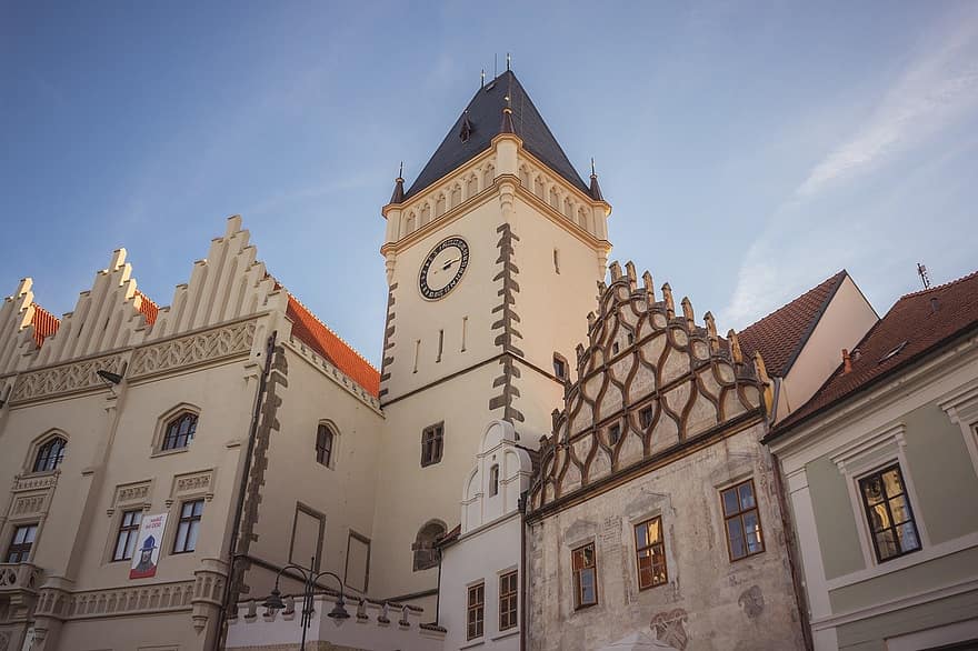 町の中心、チェコ共和国、建築、有名な場所、建物の外観、歴史、文化、屋外、古い、建造物、宗教