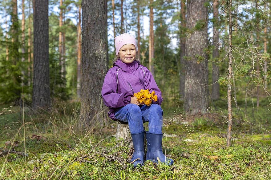 Kid, Child, Forest, Girl, Leisure, Adventure, Nature, Woods, Trees, Leningrad Region