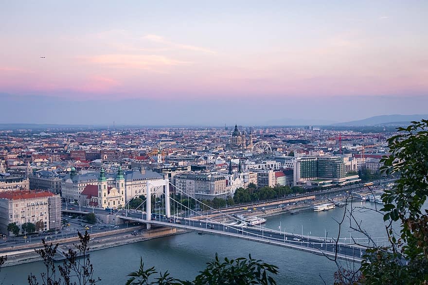 budapests, pilsēta, upe, pilsētas ainava, krēsla, arhitektūra, slavenā vieta, naktī, pilsētas panorāma, saulrieta, debesskrāpis