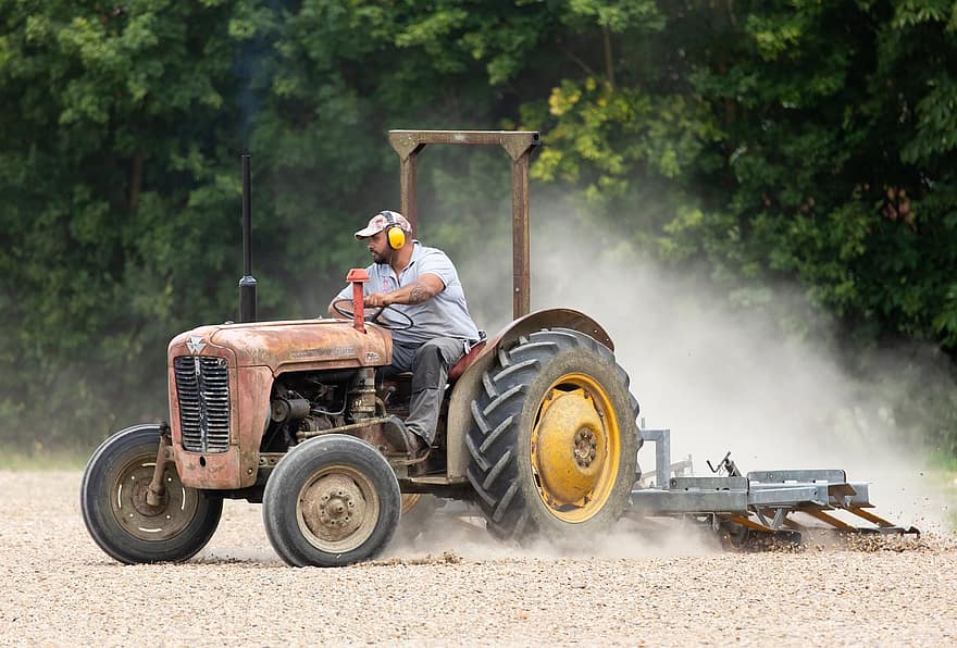 Farmer, Man, Scatter, Tractor, Spread, Dust, Agriculture, Scattering, Old Tractor, Vintage Tractor