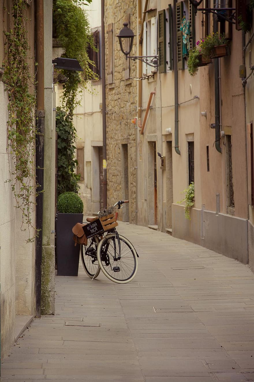 自転車、路地、古い、都市、狭い、石畳の