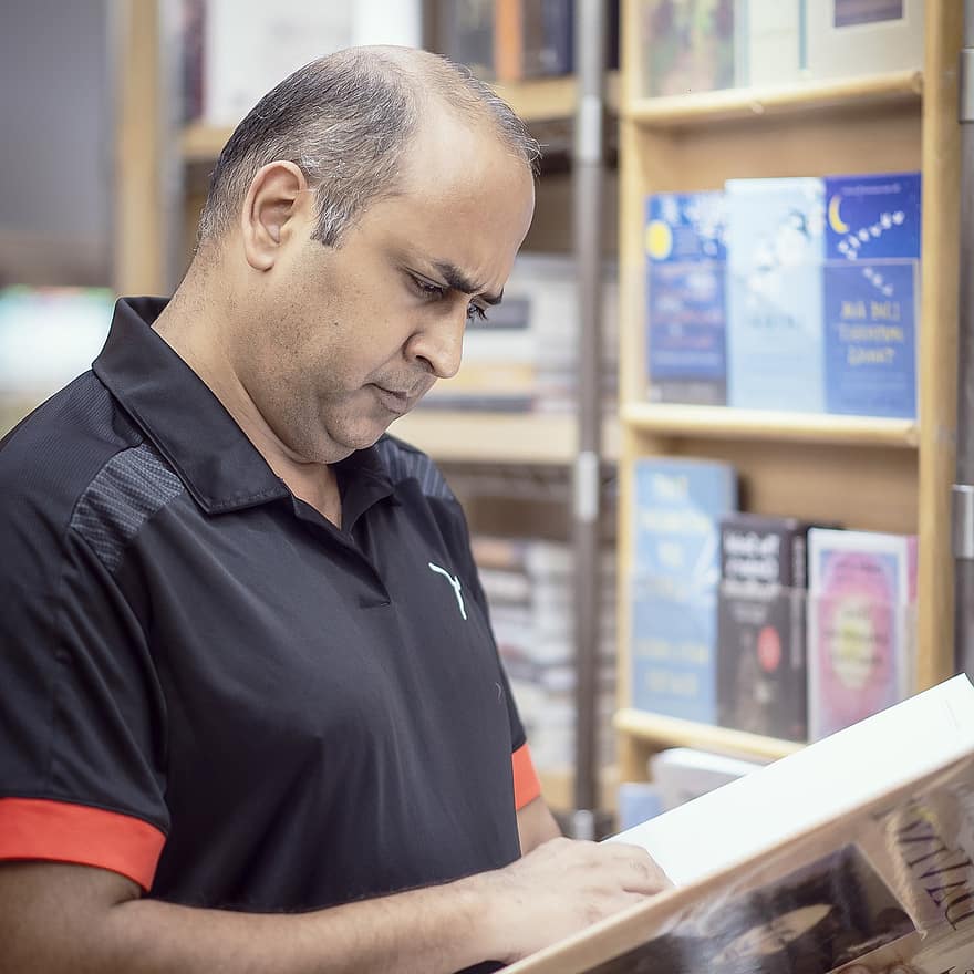 Dharmendra Rai, allenatore di mappe mentali, lettura, Autore indiano, Allenatore di alfabetizzazione cerebrale, Formatore di vendita invisibile, autore, uomini, una persona, adulto, in casa