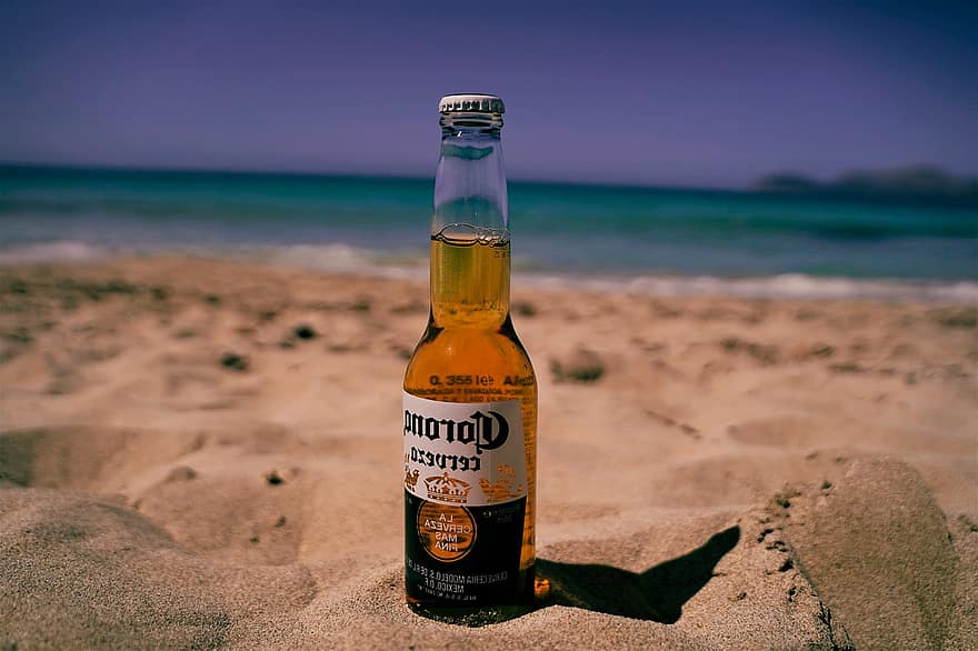 напиток, пиво, корона, алкоголь, пляж, берег, песок, бутылка, море, летом