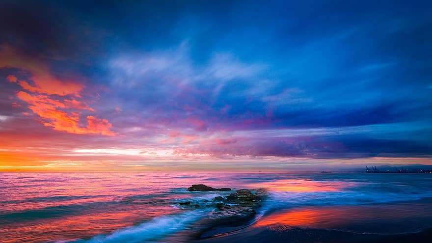 strand, zee, zonsondergang, zeegezicht, schilderij met veel lucht, cloudscape, reflectie, schemering, schemer, dageraad, natuur