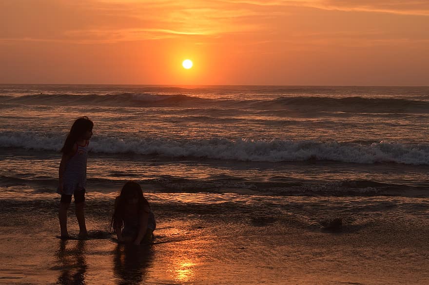 le coucher du soleil, plage, les enfants, vacances, des gamins, Soleil, lumière du soleil, mer, océan, vagues, côte