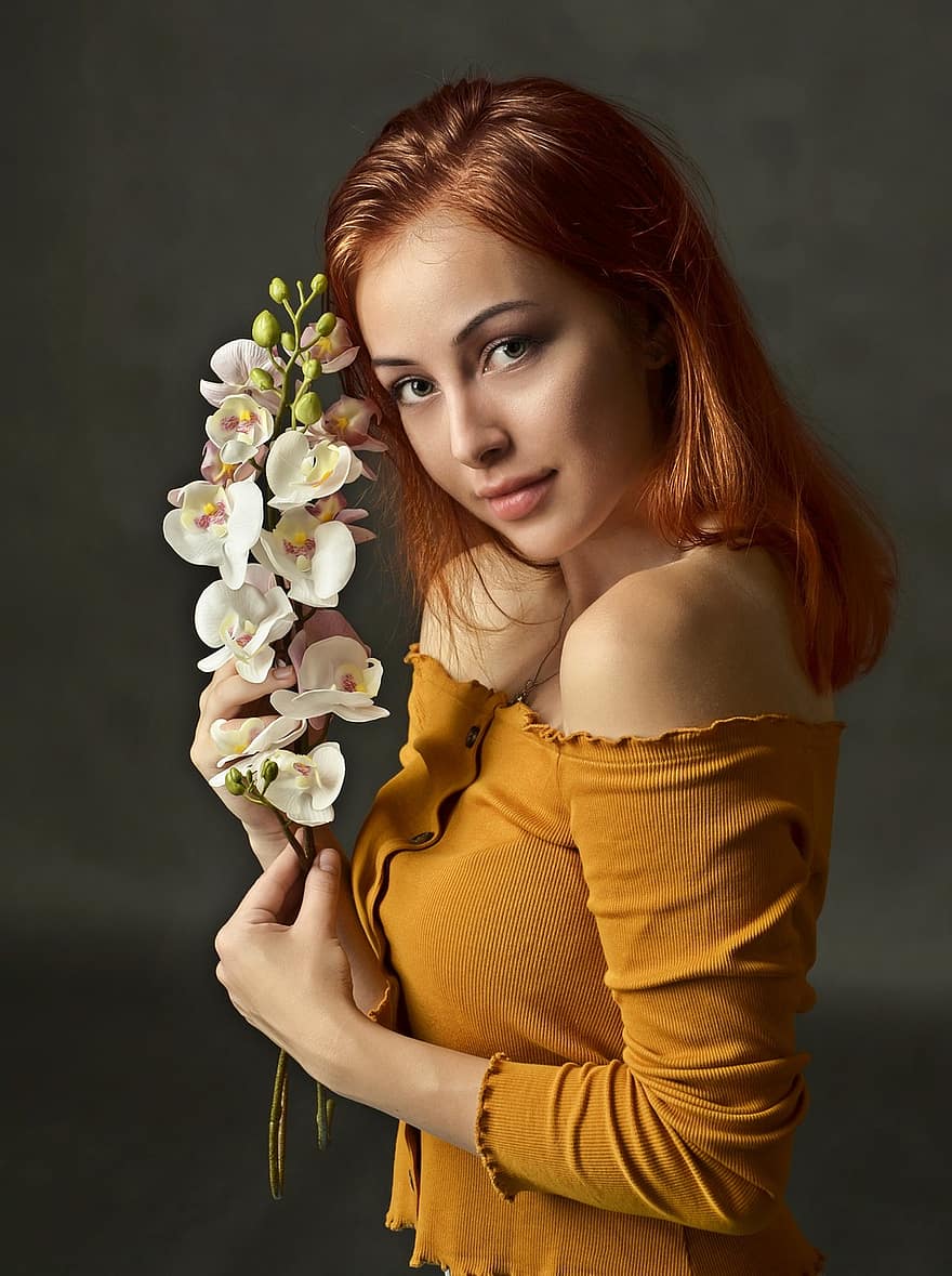 Woman, Flowers, Portrait, Girl, Young Woman, Female, Smile, Beauty, Reverie, Thoughtfulness, Thoughts