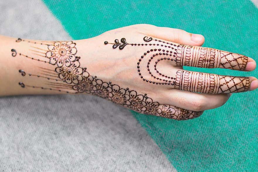 main, henné, Dessin au henné, Main au henné, Indien, maquillage, Main de Mehandi, Mehendi, Mehndi, main de mehndi, mains mehndi