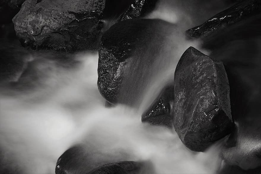 Νερό μέσα από πέτρα, Μικρό κύμα νερού, ποτάμι, φύση