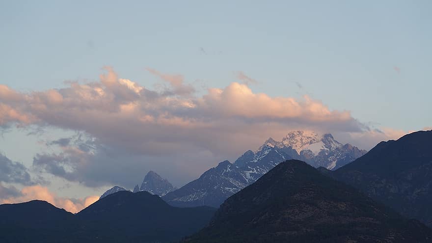 montaña de nieve, picos, lijiang, montaña, pico de la montaña, paisaje, verano, cordillera, puesta de sol, nube, cielo