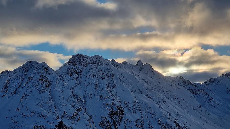 les montagnes, L'Autriche, le coucher du soleil, hiver, la nature, neige, ambiance de soirée, ciel du soir, Montagne, bleu, paysage