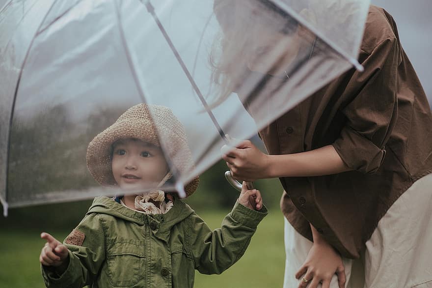 madre, figlia, ombrello, all'aperto, pioggia, genitore, bambino, persone, famiglia, amore, ragazzi