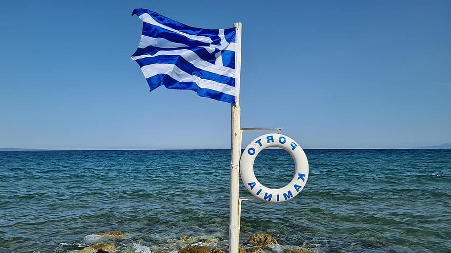 σημαία, Ελλάδα, θάλασσα, ουρανός, σε εξωτερικό χώρο, μπλε, καλοκαίρι, νερό, κύμα, σημάδι, ακτογραμμή