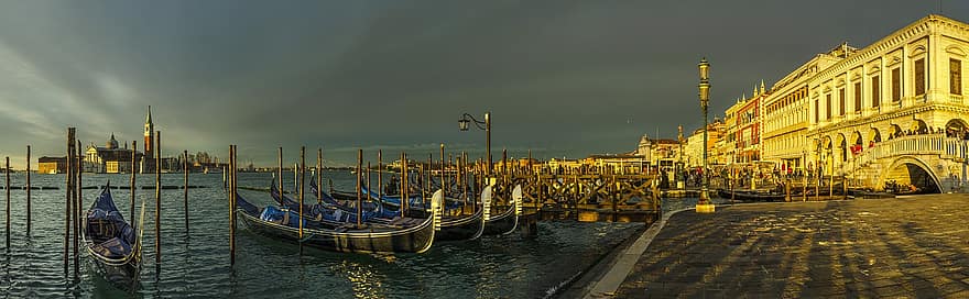 Venedig, gondoler, panorama, kanalisera, vatten, Italien, venetiansk, byggnader, gammal stad, känd, himmel