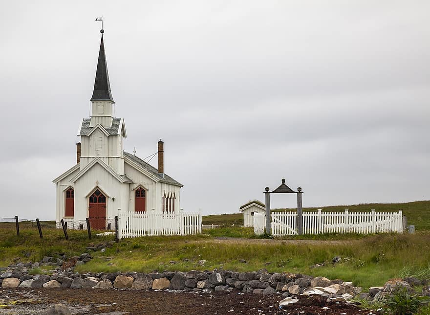 Kirche, Friedhof, nesseby, Norwegen, Lappland, Schneeregen