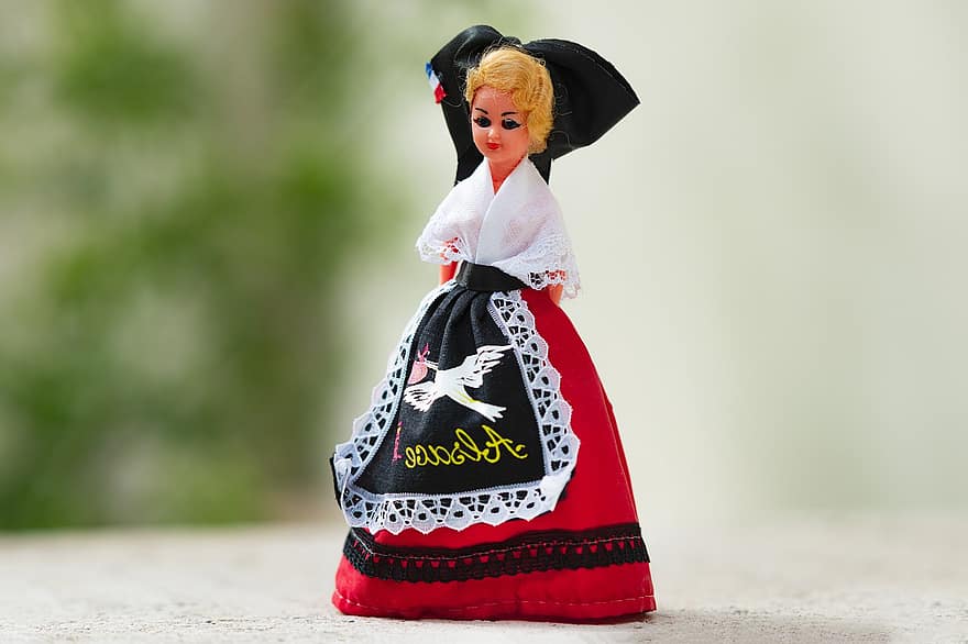 Bambola, donna, alsaziano, costume, capi di abbigliamento, tradizionale, tessuto, polsino, rosso