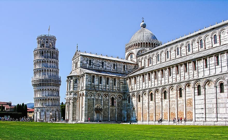 إيطاليا ، بيزا ، نصب تذكاري ، برج يميل ، معالم المدينة ، السفر ، مكان مشهور ، هندسة معمارية ، التاريخ ، دين ، النصرانية