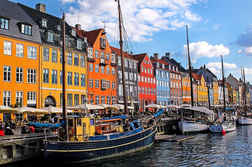 Koppenhága, épületek, csatorna, csónak, Nyhavn, porto, színes épületek, házak, kikötő, vízi, városi