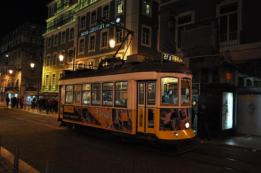 Lisbonne, tram, route, rue, nuit, ville, le Portugal, tramway, vieux, Voyage, transport