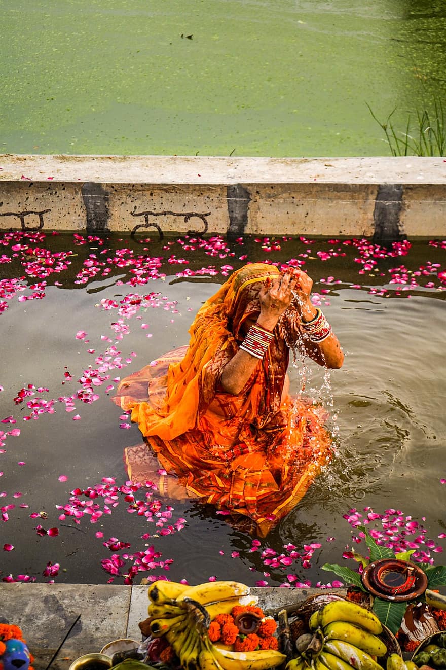 hinduizmus, Hindu Fesztivál, folyó, gangesz folyó, nő, hindu, Varanasi, India, természet, odaadás