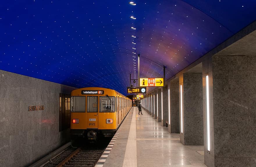 metró, állomás, motor, forgalom, szállítás, berlin, építészet, metrómegálló, városi élet, föld alatt, éjszaka